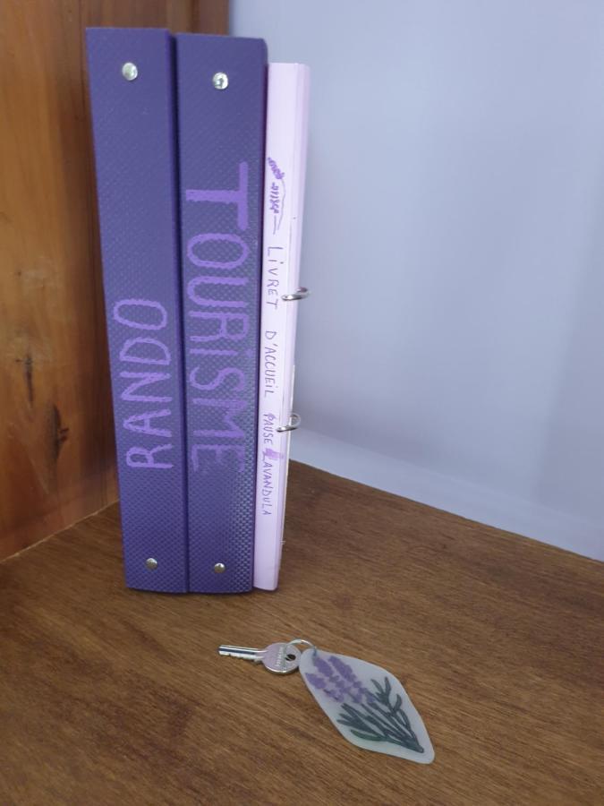 Pause Couleur Lavandula Roussas Exteriör bild